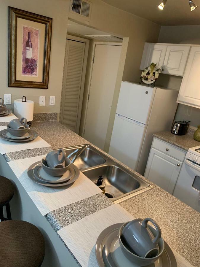 Hollywood Loft Spacious With 2 Beds And Parking ลอสแอนเจลิส ภายนอก รูปภาพ